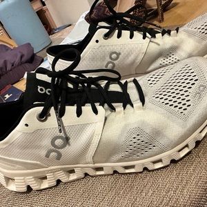 On running shoes ladies size 9.5